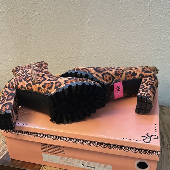 Pazzle Natalie-SD in camel leopard - Picture 6 of 6